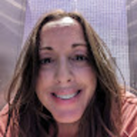 Meet your Posher, Andrea - Picture 1 of 1